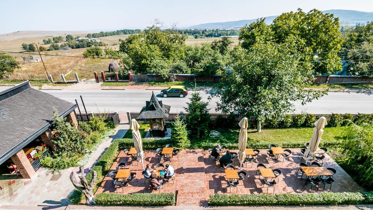 Pensiunea Belvedere Targu Neamt Extérieur photo